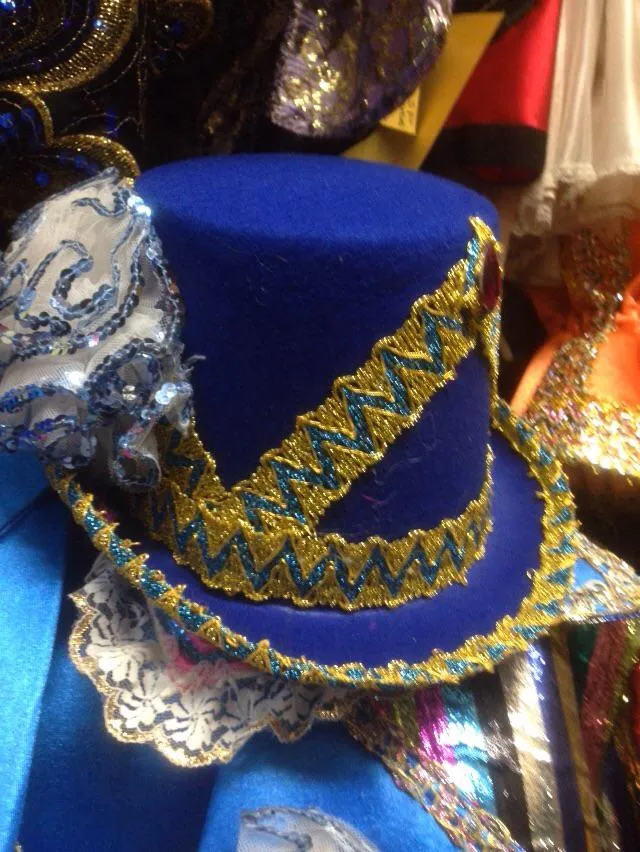Disfraz sombreros 109